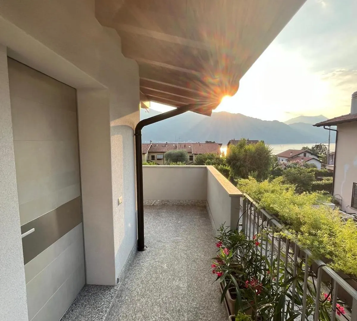 Casa Malu By Quokka 360 - Flat 10 Mins From Lecco Apartamento Mandello del Lario